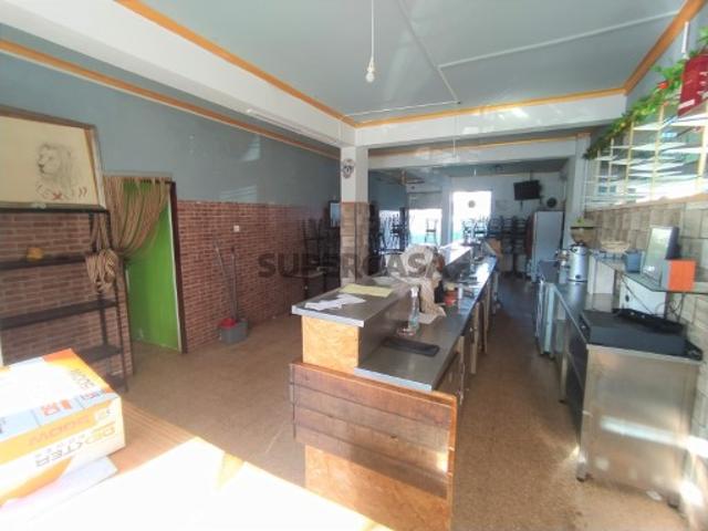 Café/Snack Bar Casais de Mem Martins com rendimento