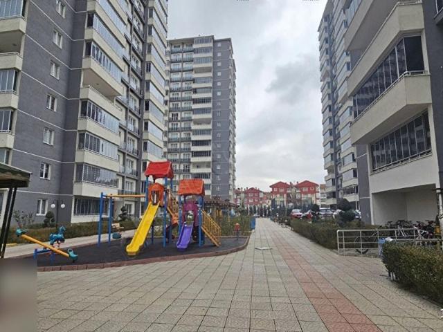 CAFER ACET'TEN GÖKÇEKTE HASTAHANE YANI 3+1 YAPILI SATILIK DAİRE