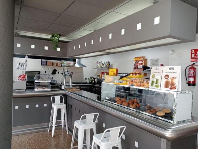 CAFETERIA JUNTO COLEGIO MUY CENTRICO OPORUTNIDAD