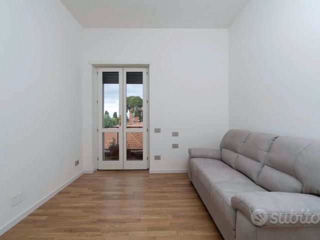 Cagliari Merello: Prestigioso Attico Panoramico