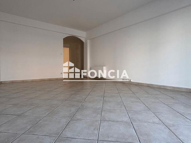 Cagnes Centre – Appartement 4 pièces rénové de 79 m² + stationnement sous sol + 2 caves