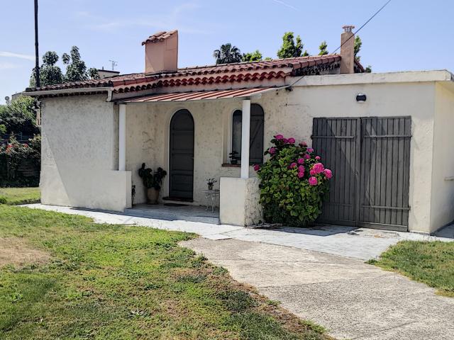 CAGNES CENTRE VILLE MAISON 3P ET JARDIN DE 522M2 PLAT