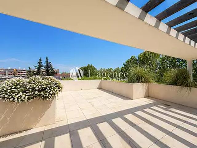 Cagnes sur Mer 06800 Achat / Vente appartement 4 pièces t4 au dernier étage
