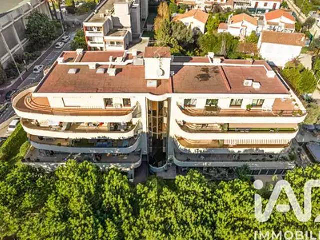 Cagnes sur Mer 06800 Achat / Vente appartement 6 pièces t6 au dernier étage parking