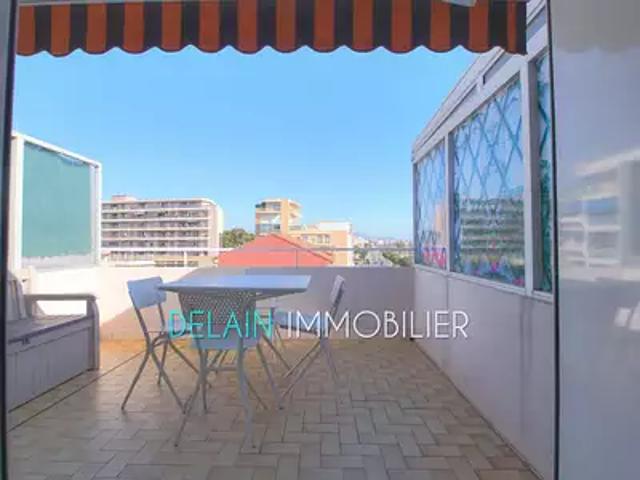 Cagnes sur Mer 06800 Achat / Vente appartement 1 pièce t1 au dernier étage terrasse