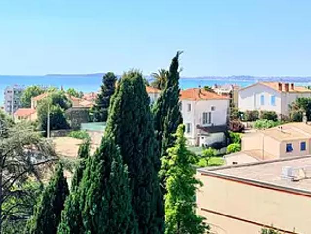 Cagnes sur Mer 06800 Achat / Vente appartement 1 pièce t1 terrasse cave