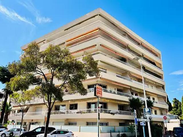 Cagnes sur Mer 06800 Achat / Vente appartement 2 pièces t2 terrasse balcon