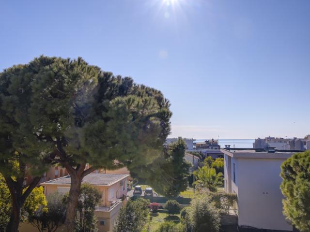 CAGNES SUR MER / VESPINS Studio 23m2 à vendre avant dernie