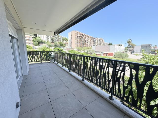 CAGNES SUR MER App 3P de 66m2 dans résidence récente, terrasse et parking