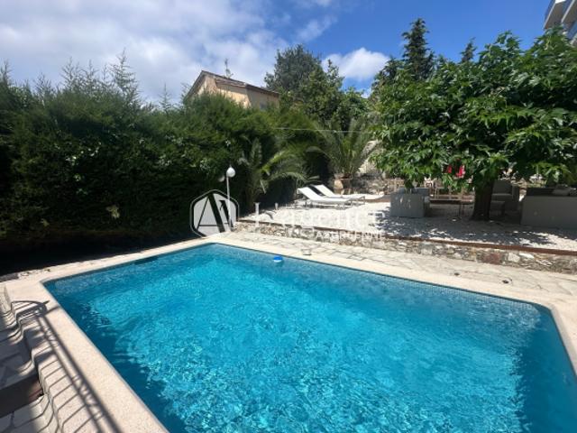 Cagnes sur Mer Les vespins Maison 5 pièces avec piscine