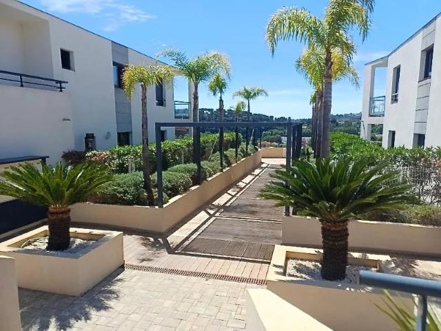 CAGNES SUR MER L'HUBAC DERNIER ETAGE