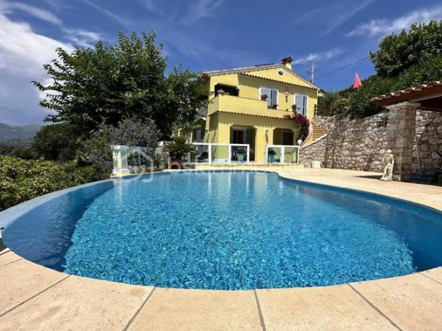 CAGNES SUR MER MAISON DE MAÇON PISCINE ESPACES DE STOCKAGE ATELIERS POTENTIEL CONSTRUCTIBLE CALME ABSOLU