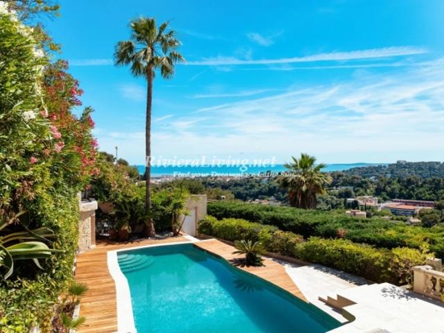 CAGNES SUR MER PAIN DE SUCRE: Villa moderne avec piscine et vue mer