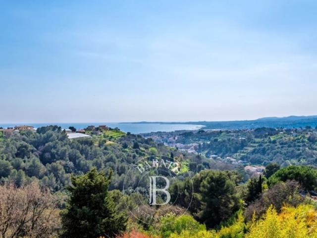 CAGNES SUR MER – PROPRIÉTÉ D'EXCEPTION EN POSITION DOMINANTE – VUE PANORAMIQUE MER