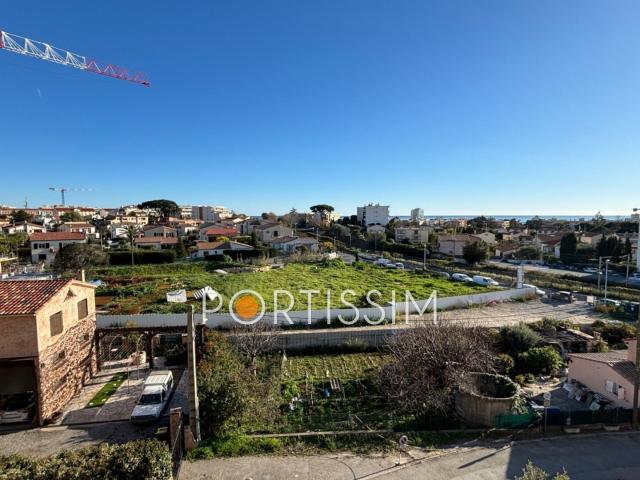 Cagnes Sur Mer / studio vendu loué / parking cave