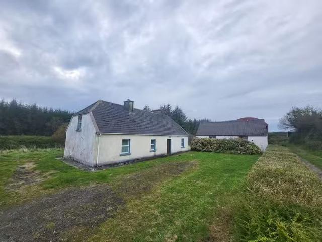 Cahermurphy, Cahermurphy, Co. Clare, V15DP83 is for sale