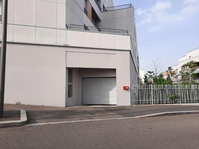 Caluire et Cuire Location Parking / Garage 69