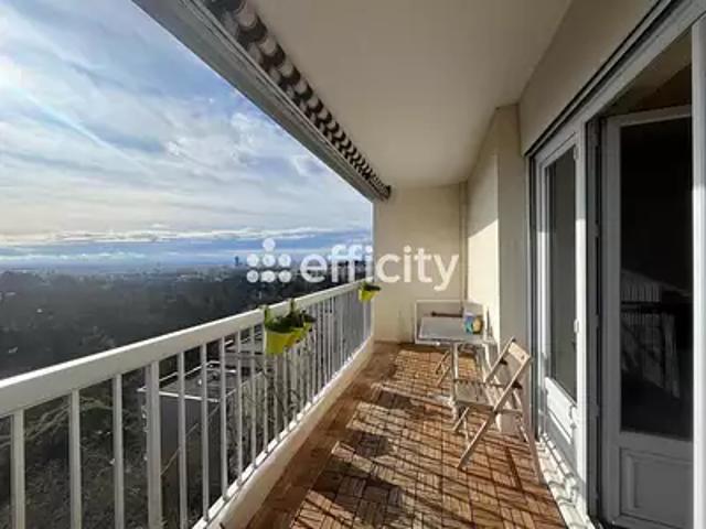 Caluire et Cuire 69300 Achat / Vente appartement 4 pièces t4 au dernier étage cave