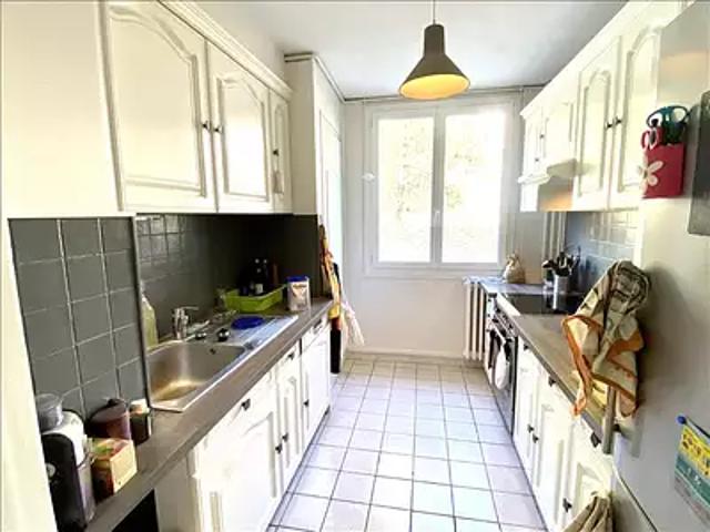 Caluire et Cuire 69300 Location appartement 3 pièces t3 terrasse