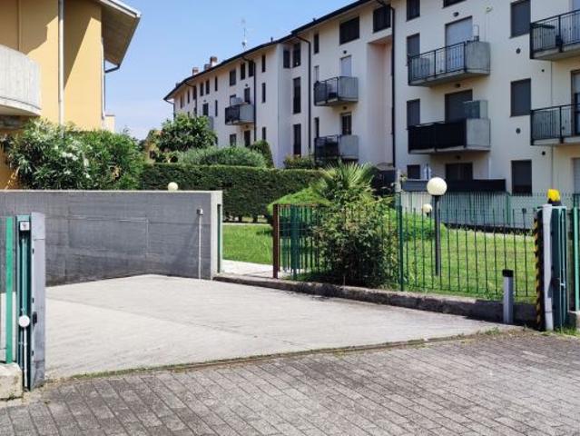 CALVENZANO, VIA FIRENZE, BOX DOPPIO IN VENDITA