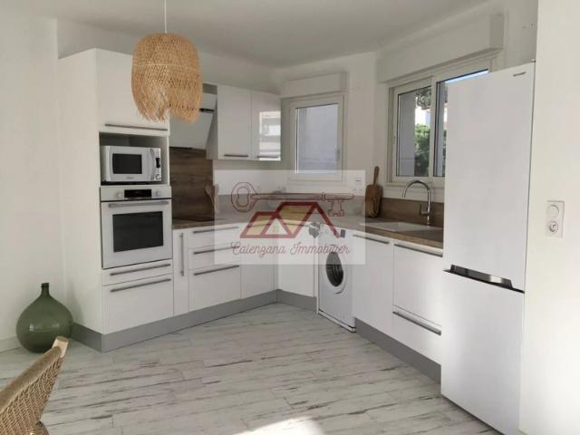 CALVI. Appartement moderne 54 m² avec terrasse