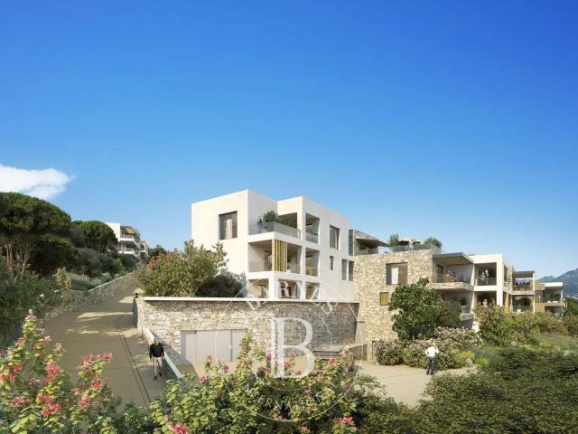 Calvi, Domaine privé, Appartements du T1 au T5, vue panoramique mer, Proche plage 2 à 5 pièces, 40 à 167 m²