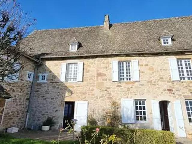 Calvinet 15340 Achat / Vente maison 10 pièces t10