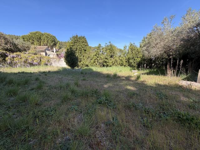 Calvisson Terrain constructible de 4 058 m2 sur les hauteurs