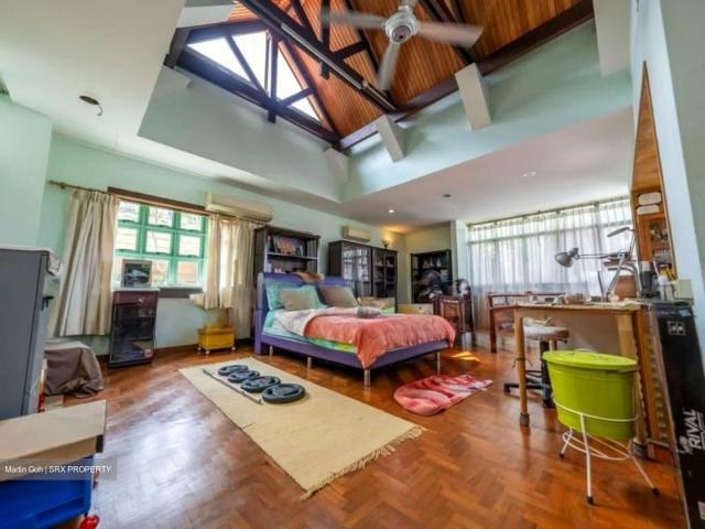 Caldecott Hill Estate D11, Detached