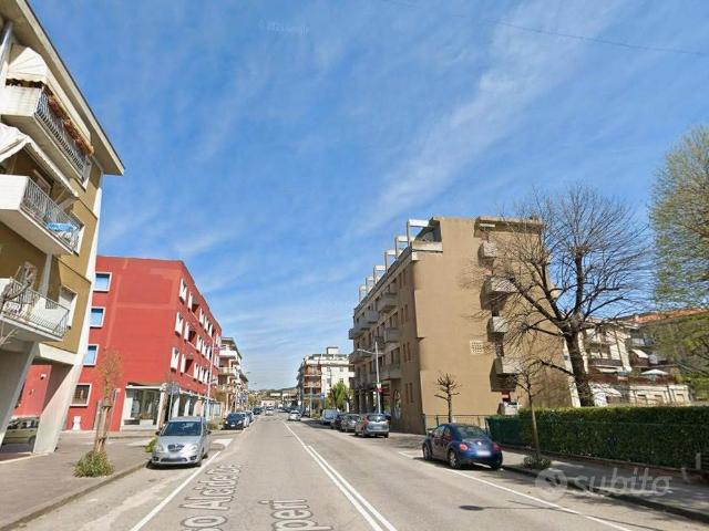 Caldiero Trilocale arredato Centrale