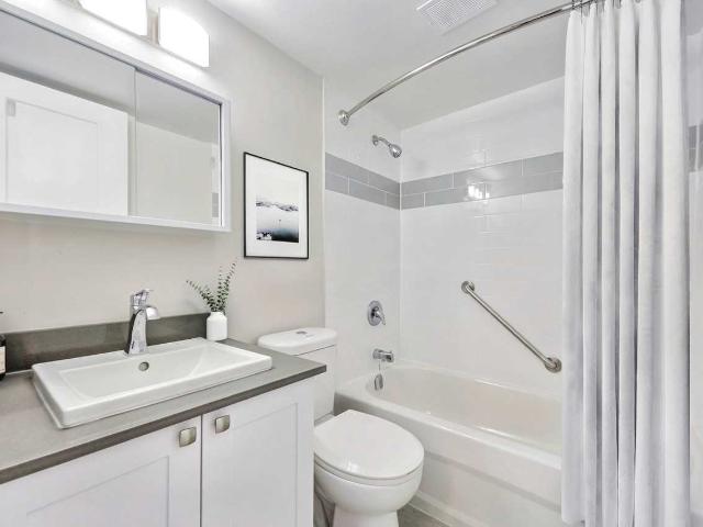 Caledon 2 Bedroom Apartment for Rent at 1363 Lakeshore Rd, Burlington, ON L7S 1B2 Maple