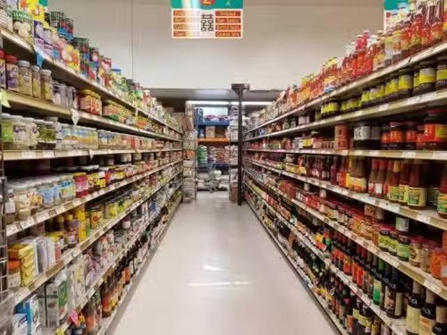 Calgary, AB, None commercial for rent or for lease Listing.