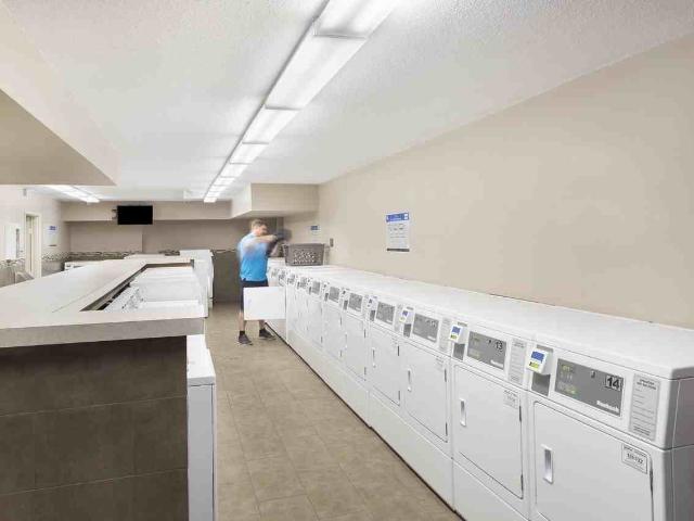 Calgary Place Apartments 1 Bedroom Apartment for Rent at 609 8 St Sw, Calgary, AB T2P 2A6 Downtown Calgary