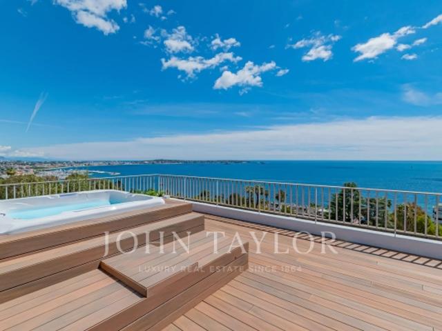 CALIFORNIE GOLFE JUAN EXCLUSIVITE Fabuleux Penthouse avec Vue Mer Panoramique