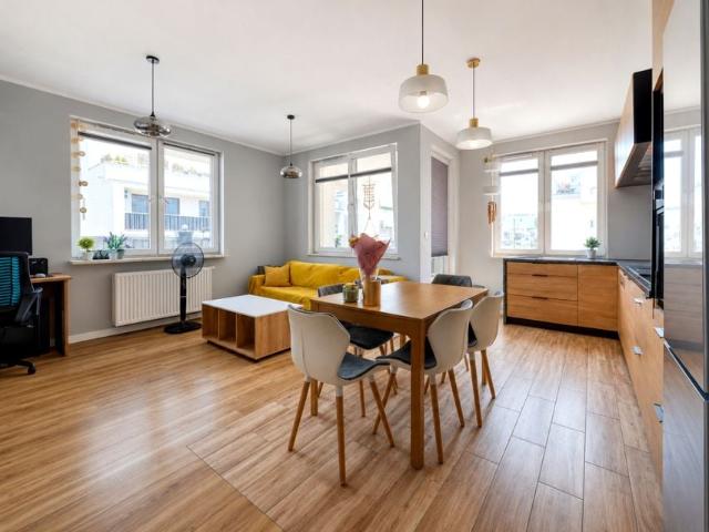Calineczki 71,20 m², Ząbki