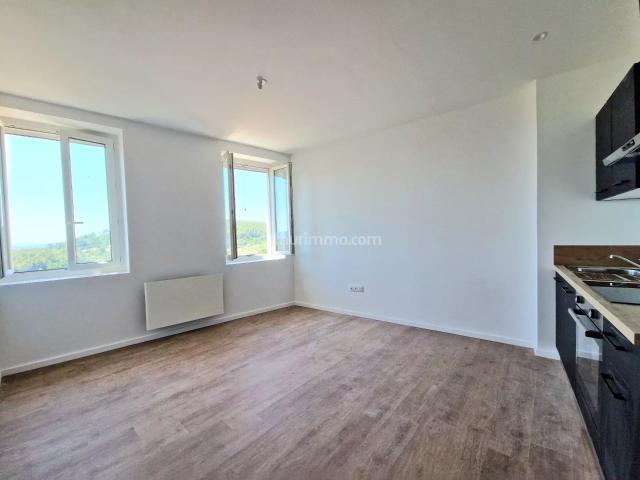 CALLAS T2 centre ville en DUPLEX 33m² Callas