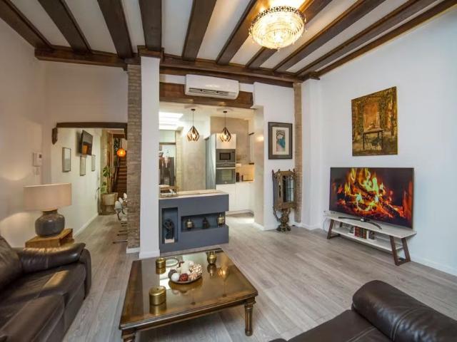 Calle Buenos Aires, Valencia, Valencian Community 46006