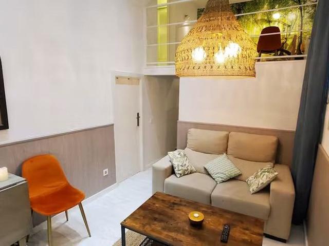 Calle de Tenerife, Madrid, Community of Madrid 28039