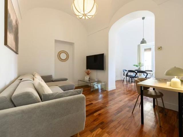 Calle de Toledo, Madrid, Community of Madrid 28005
