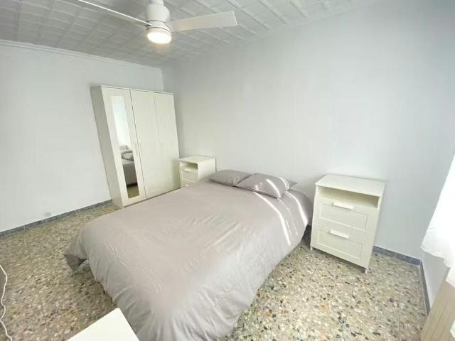 Calle de Tordegrillos, Madrid, Community of Madrid 28021