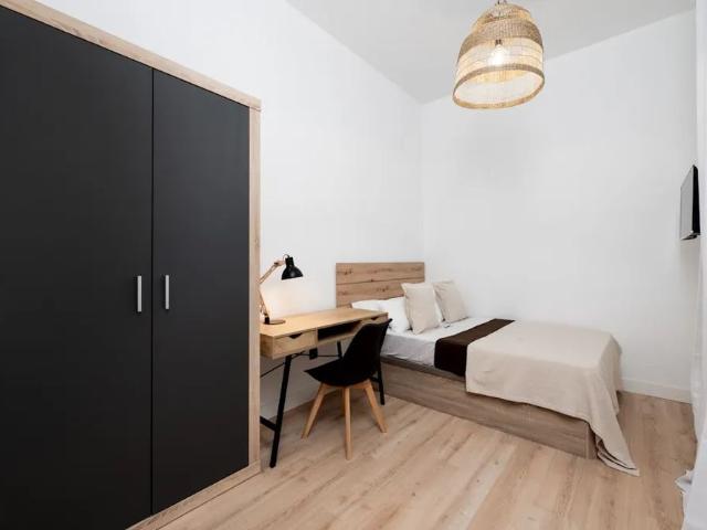 Calle de Valverde, Madrid, Community of Madrid 28004