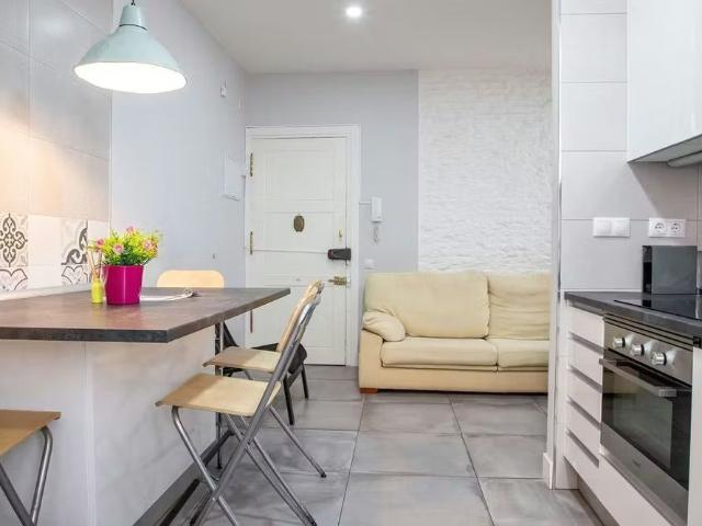 Calle de Valderribas, Madrid, Community of Madrid 28007