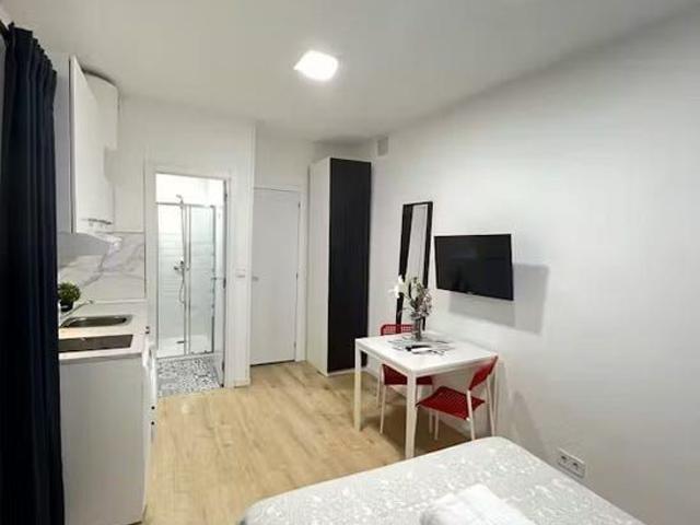 Calle de Vallehermoso, Madrid, Community of Madrid 28015