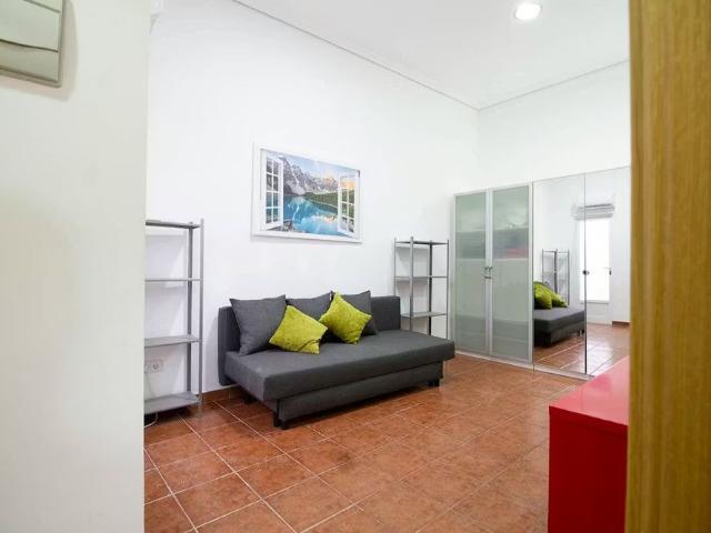 Calle de Vallehermoso, Madrid, Community of Madrid 28015