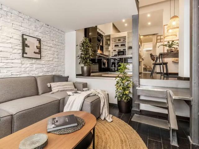Calle de Vargas, Madrid, Community of Madrid 28003