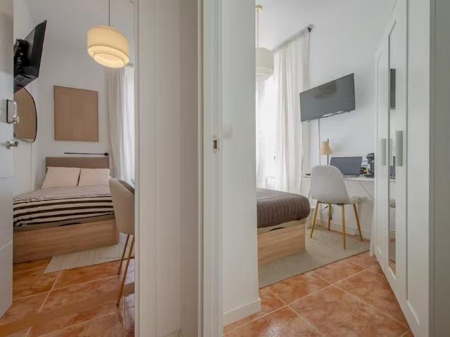 Calle de Abades, Madrid, Community of Madrid 28012
