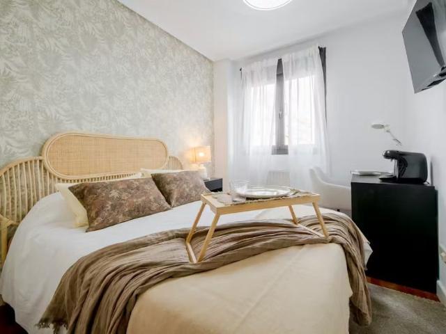 Calle de Ana de Austria, Madrid, Community of Madrid 28050