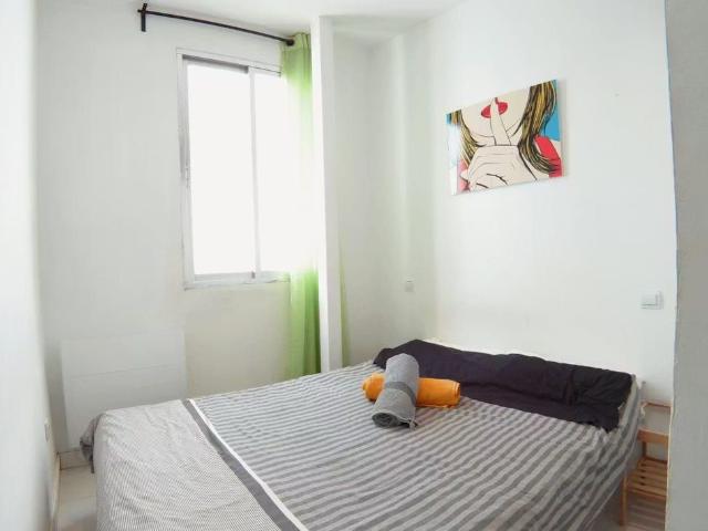 Calle de Antonio Zamora, Madrid, Community of Madrid 28011