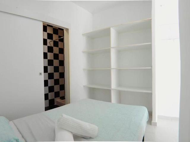 Calle de Antonio Zamora, Madrid, Community of Madrid 28011