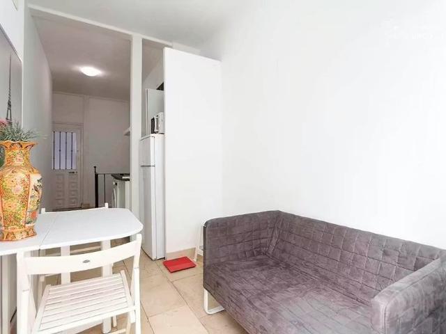 Calle de Antonio Zamora, Madrid, Community of Madrid 28011